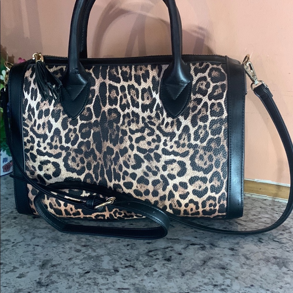 Stylish Black and Leopard Print Women's Bag - Picture 4 of 15
